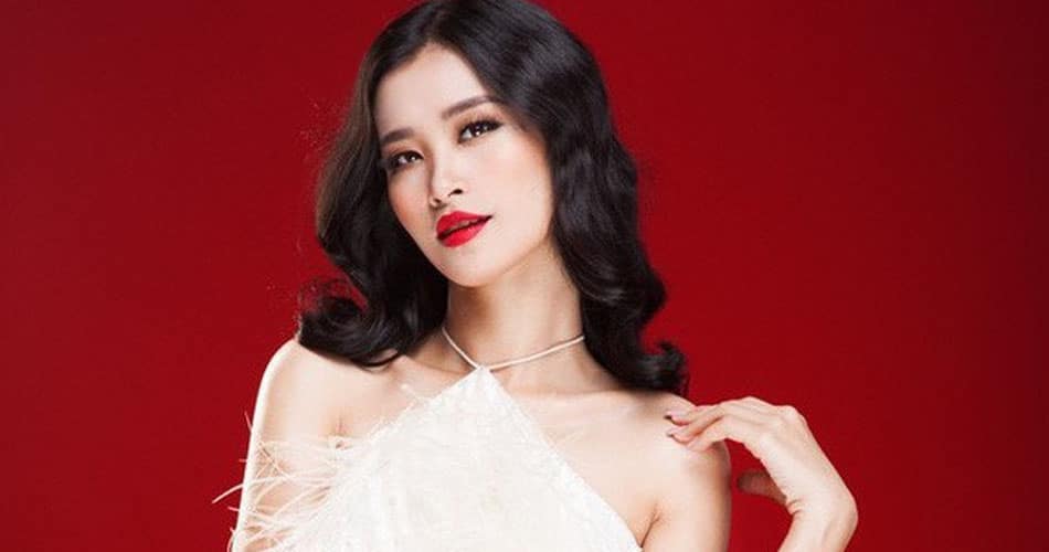 https://www.vpopwire.com/wp-content/uploads/2019/08/dong-nhi-vietnamese-pop-singer.jpg