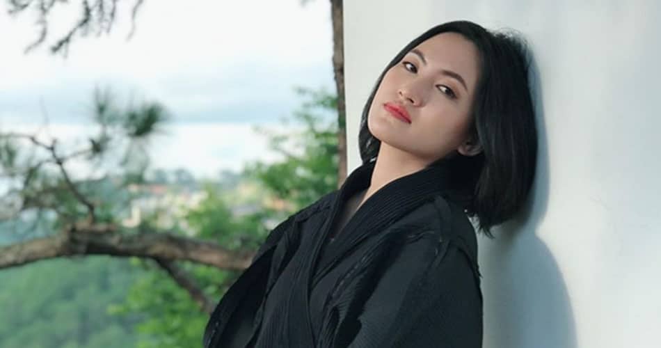 https://www.vpopwire.com/wp-content/uploads/2019/10/nguyen-ha-troi-sang-roi-vietnam-music.jpg