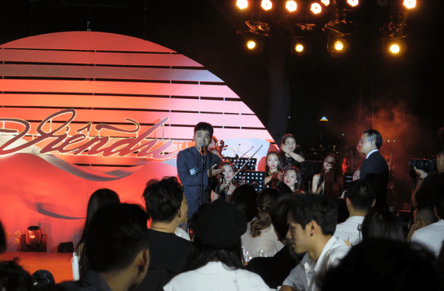 hoang rob yacht concert