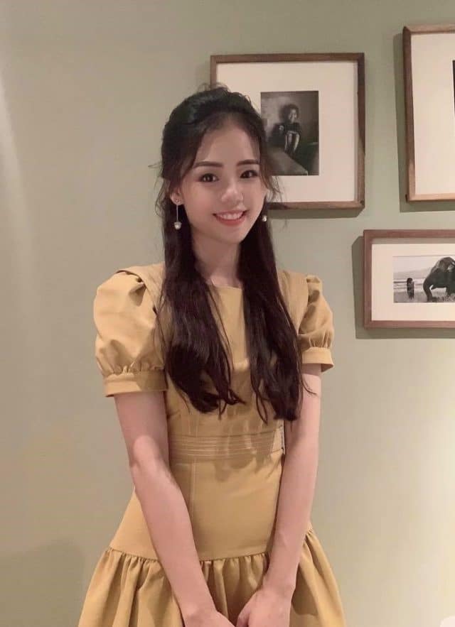 huong ly vpop singer