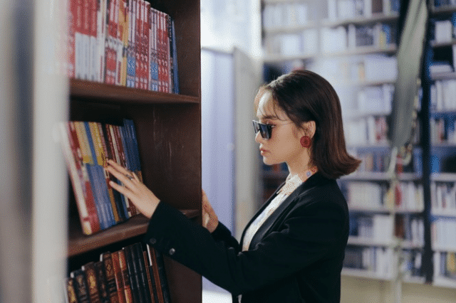 Miu Le Teams Up With Da Lab To Release Gac Lai Au Lo A Catchy Playful Song Vpopwire