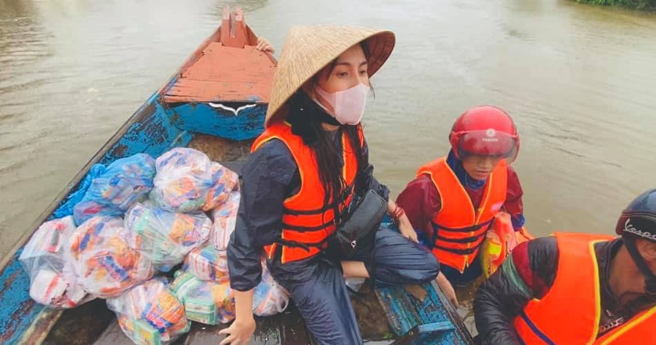 https://www.vpopwire.com/wp-content/uploads/2020/10/vietnam-flood-relief-thuy-tien-tran-thanh-vpop.jpg