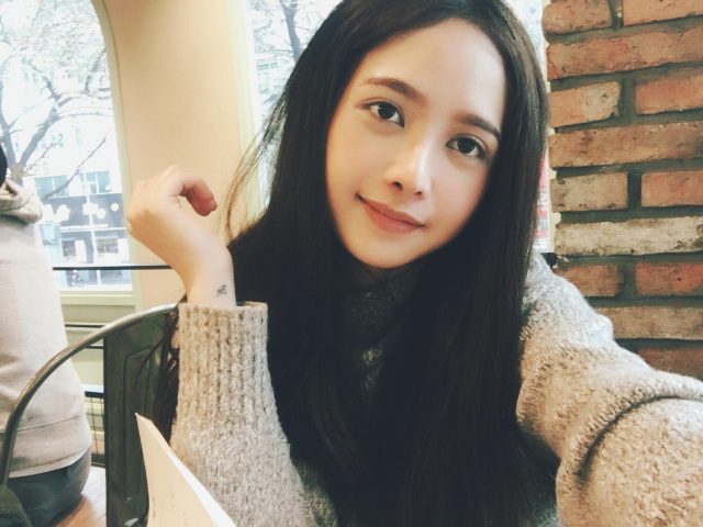 mo naive tran ha my vietnamese singer