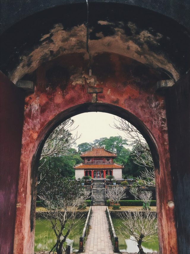 hue temple vietnam
