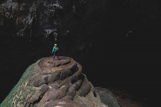 son doong cave largest cave hiking