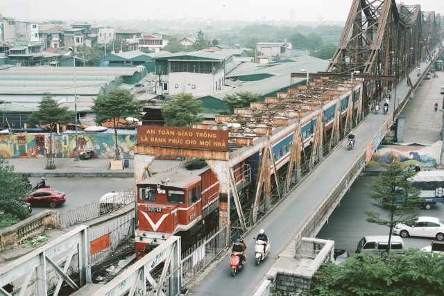 hanoi train vietnam