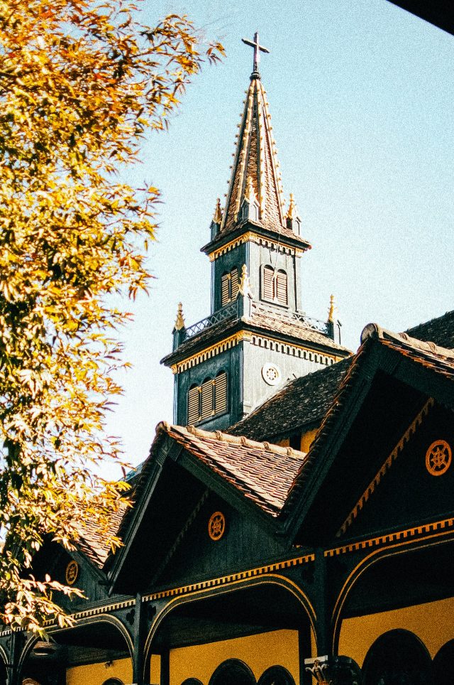 kon tum church vietnam