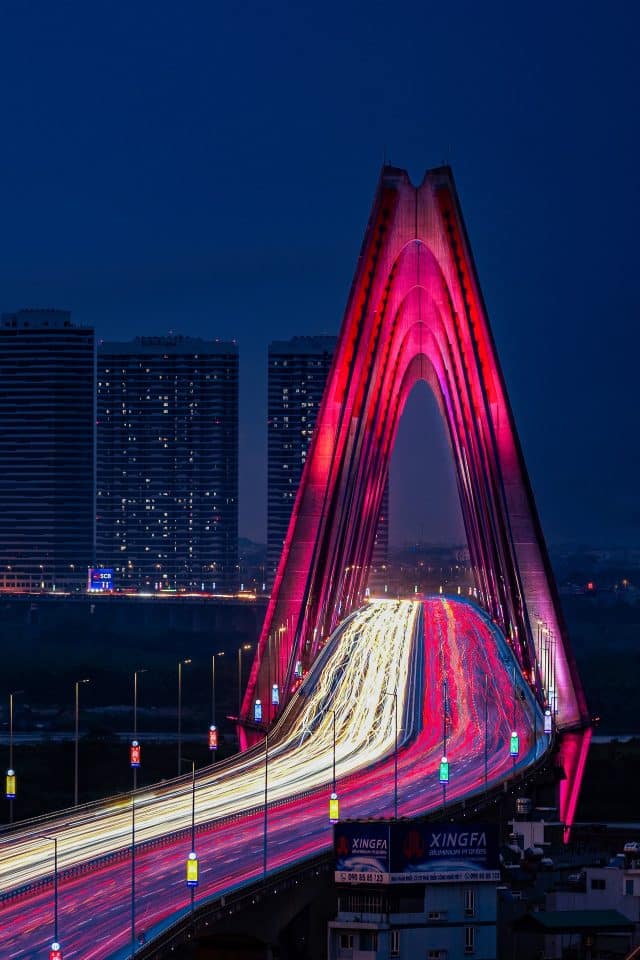 nhat tan bridge hanoi