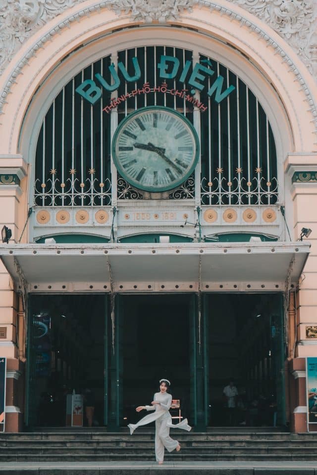 saigon central post office