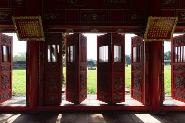 hue imperial city vietnam