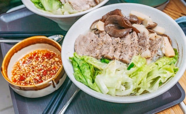 delicious vietnamese food