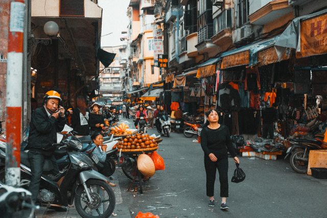 dong xuan market hanoi