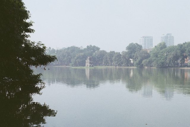 hoan kiem lake hanoi