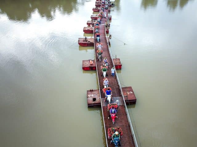 tong lenh pontoon bridge