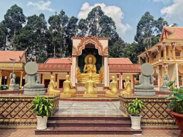 tra vinh pagoda vietnam